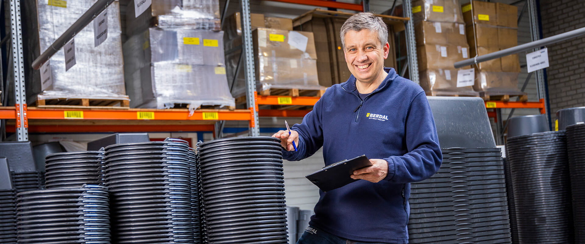 Bouwemmers En Kuipen Gerycycled